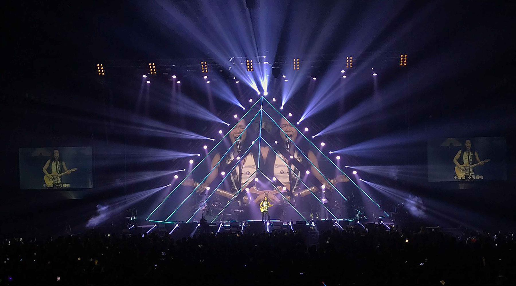 We mainly providing LED Wall, Video Wall and Projection rental and construction services in Hong Kong. Our team has extensive experience in any type of project, and we believe that our service will bring you satisfactory results.